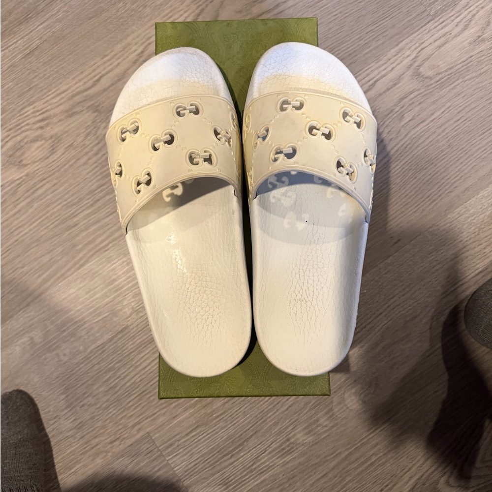 Gucci Great White Slide Sandals Size 39